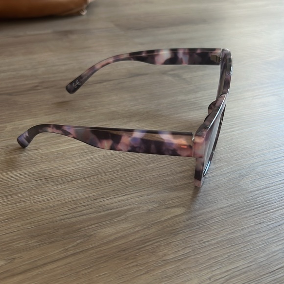 Sunglasses - Picture 3 of 3